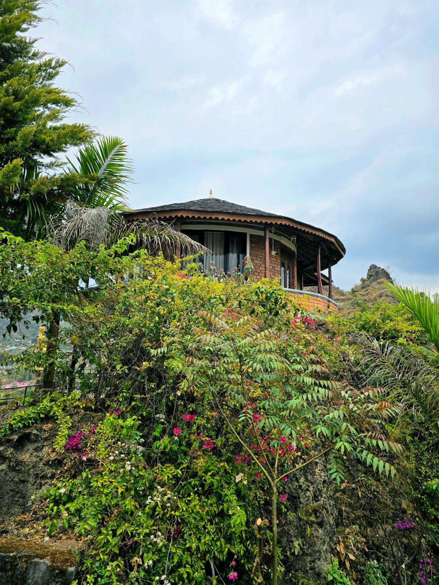 Rock Garden Resort ポカラ エクステリア 写真